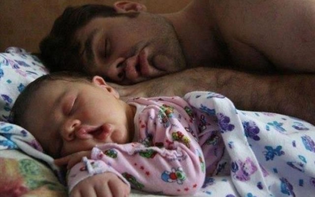 Babalarla Bebeklerin Uykulu Halleri