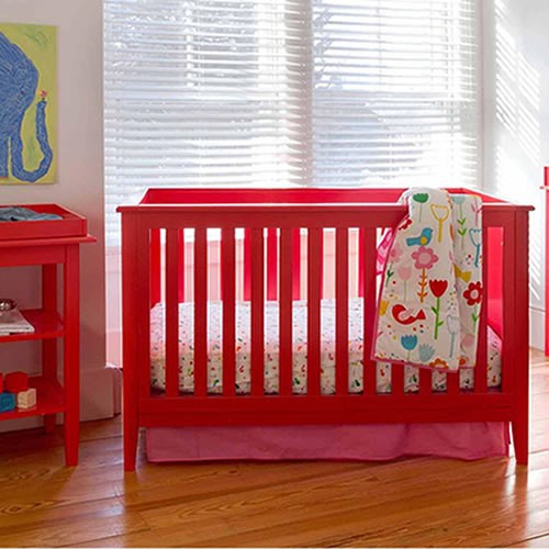 Kırmızı Renkli Bebek Odası