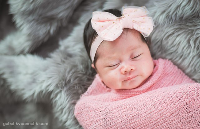 Sevimli Uyuyan Bebek Fotoğrafları
