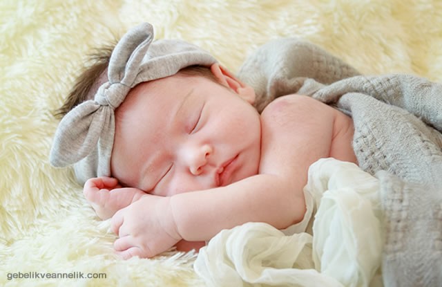 Sevimli Uyuyan Bebek Fotoğrafları